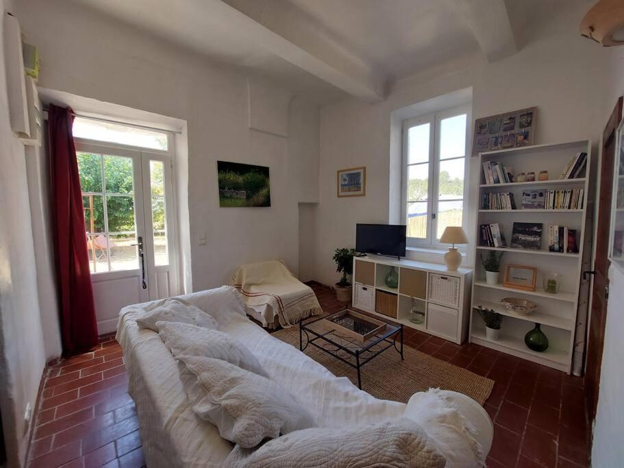 Maison De Cesar Saint-Saturnin-d'Apt Exteriör bild