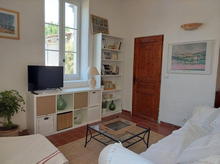 Maison De Cesar Saint-Saturnin-d'Apt Exteriör bild